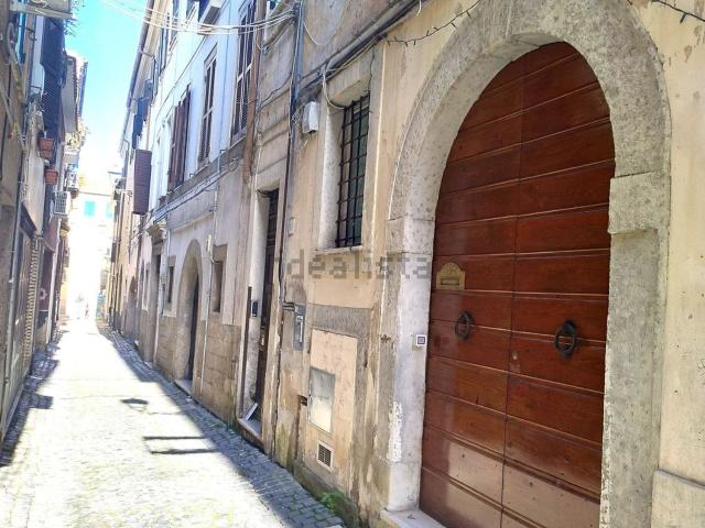 Locale in affitto di 81 m² in Vicolo Moscatelli