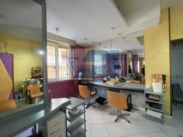 Locale in affitto di 81 m² in Viale Tunisi