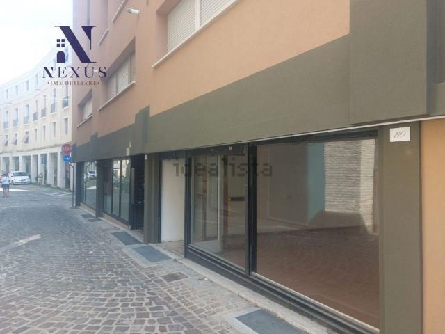 Locale in affitto di 80 m² in Via Montevecchio, 68