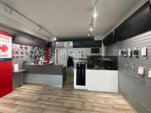 Locale in affitto di 82 m² in Viale Trento