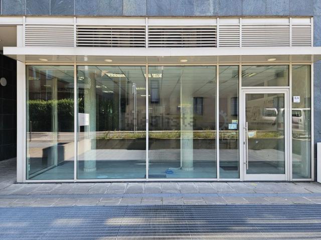 Locale in affitto di 87 m² in Piazza Giuseppe Setti