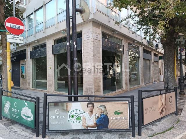 Locale in affitto di 87 m² in Viale Roma, 2