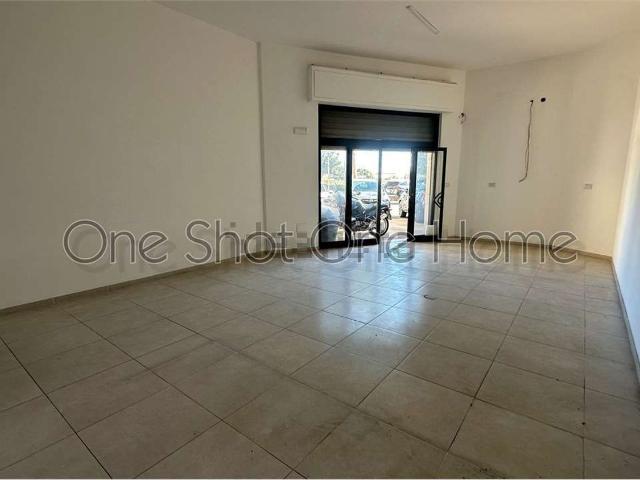 Locale in affitto di 87 m² in Viale Scala Greca