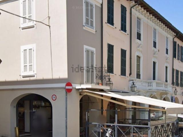 Locale in affitto di 84 m² in Piazza Vittorio Emanuele II, 22