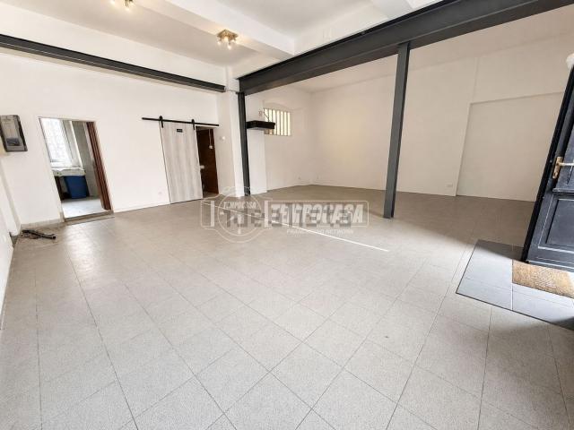 Locale in affitto di 84 m² in Via Antonio Sant&apos Elia, 26