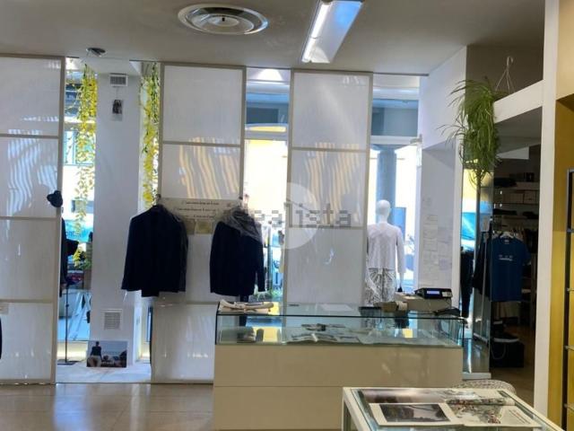 Locale in affitto di 84 m² in Via Roma