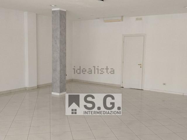 Locale in affitto di 84 m²