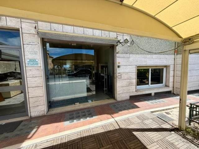 Locale in affitto di 84 m²