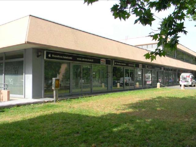 Locale in affitto di 850 m²