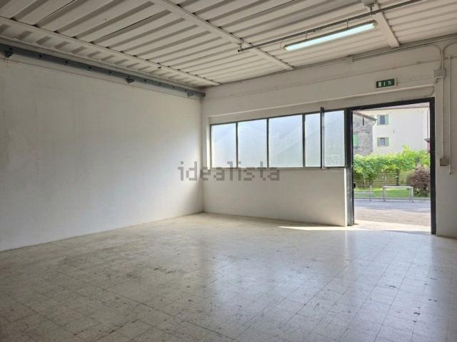 Locale in affitto di 850 m² in Via Guizza