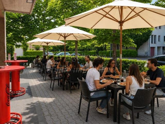 Locale in affitto di 85 m² in Piazza Aldo Moro