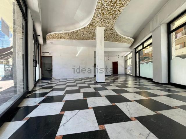 Locale in affitto di 85 m² in Piazza Repubblica