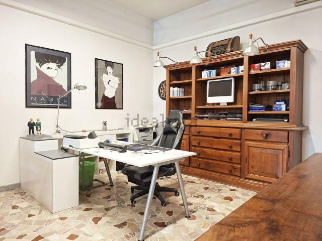 Locale in affitto di 85 m² in Via X Martiri