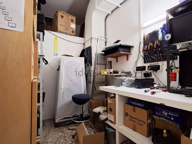 Locale in affitto di 85 m² in Via X Martiri
