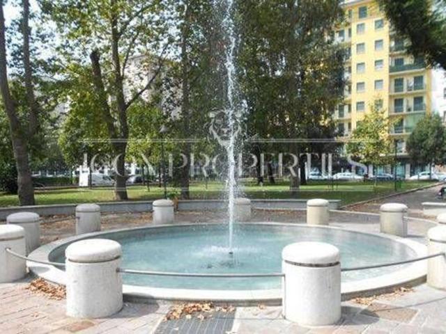 Locale in affitto di 85 m² in Via Andrea Solari