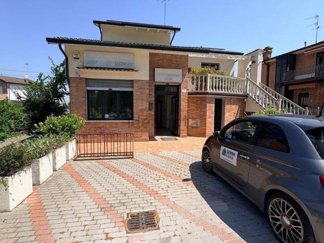 Locale in affitto di 85 m² in Via Comacchio, 1085