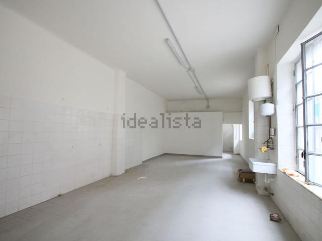 Locale in affitto di 85 m² in Via Cristoforo Colombo