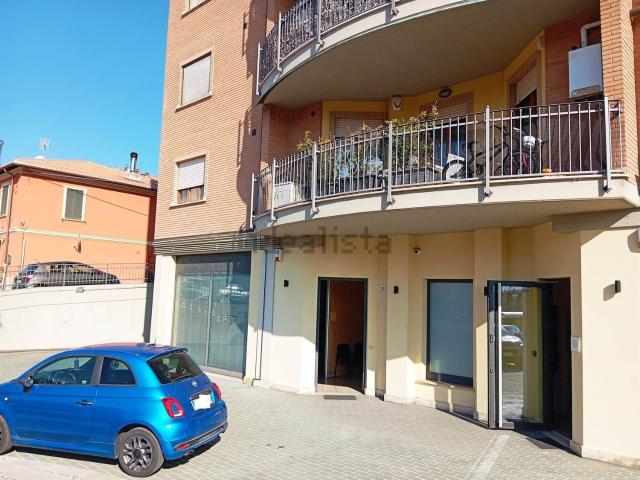 Locale in affitto di 85 m² in Via del Rivo, 249