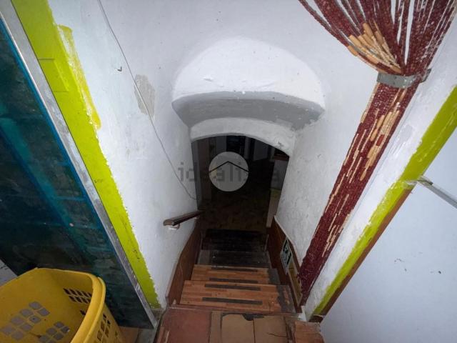 Locale in affitto di 85 m² in Via Don Giovanni Verità, 81