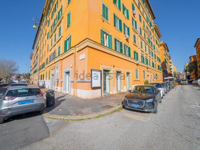 Locale in affitto di 85 m² in Via Luigi Poletti, 2