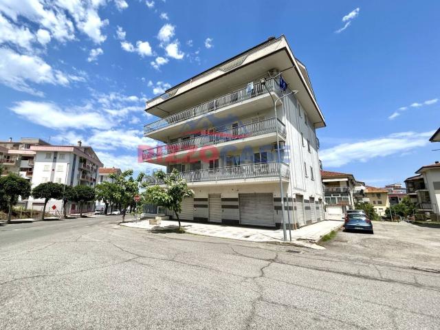 Locale in affitto di 85 m² in Via Luigi Ripoli