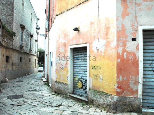 Locale in affitto di 85 m² in Via Nettuno, 10