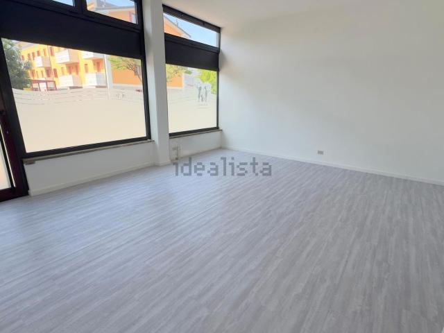 Locale in affitto di 85 m² in Via Roma, 110