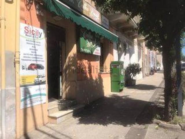 Locale in affitto di 85 m² in Via Roma