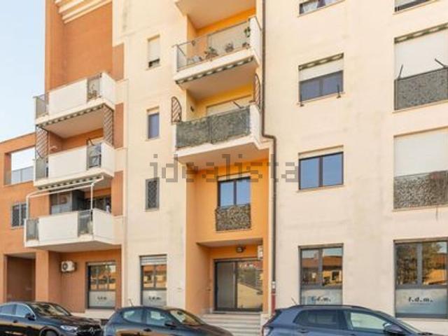 Locale in affitto di 85 m² in Viale Aldo Moro