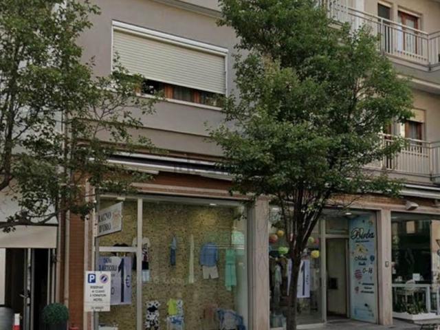 Locale in affitto di 85 m²