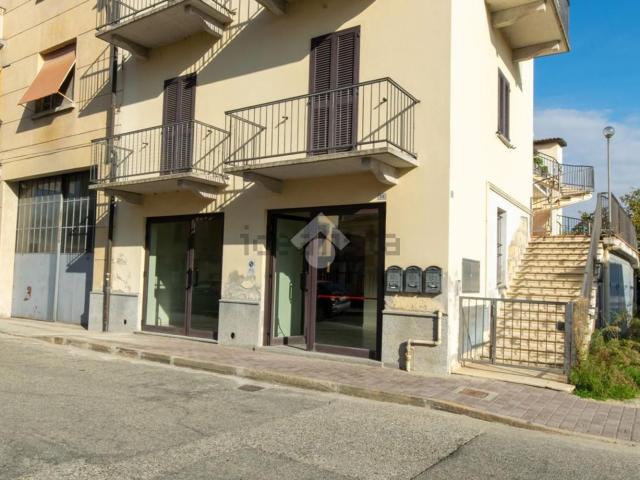 Locale in affitto di 88 m² in Via dei Glicini, 7