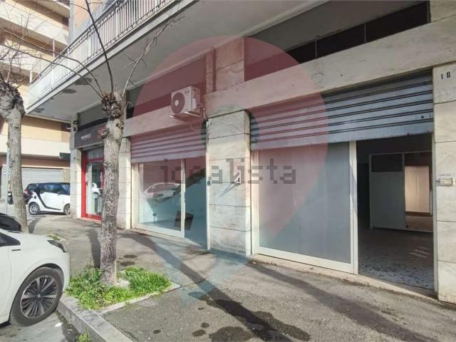 Locale in affitto di 88 m² in Via Raffaele Malagrida, 16