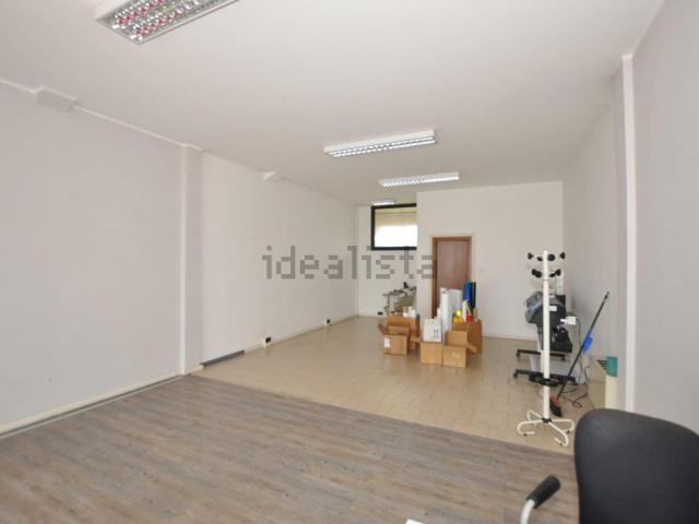 Locale in affitto di 89 m² in Via Verri