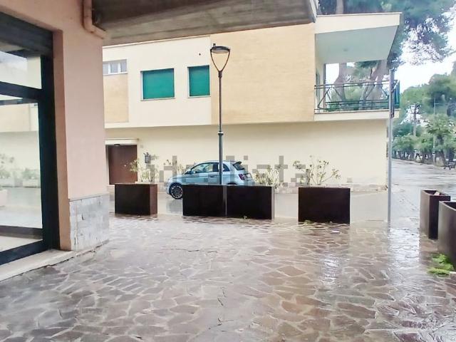 Locale in affitto di 89 m² in Via Arrigo Rossi, 103
