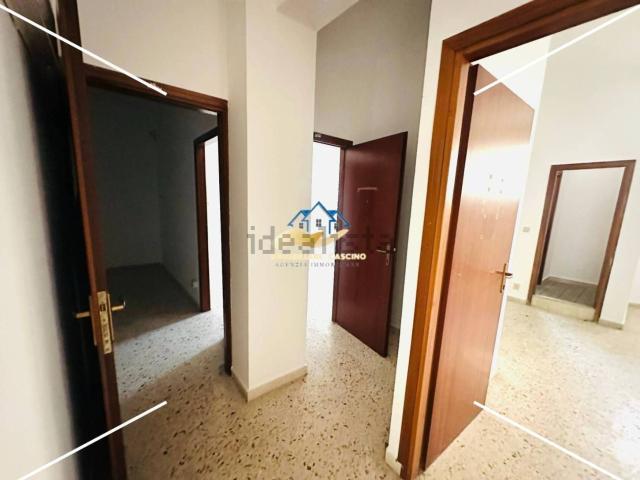 Locale in affitto di 89 m² in Via Massimo D&apos Azeglio