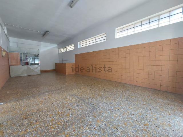 Locale in affitto di 93 m² in Via Vincenzo Cesati