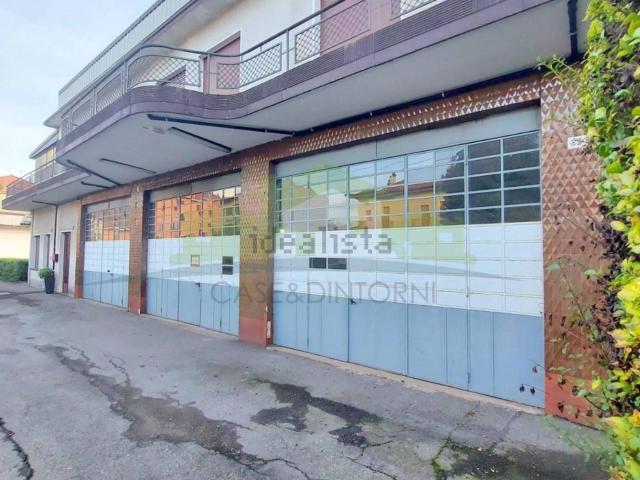 Locale in affitto di 900 m² in Via Montrigone