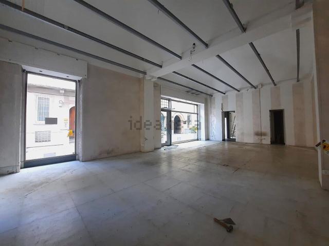 Locale in affitto di 90 m² in Corso Giuseppe Garibaldi, 80