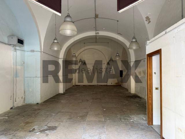 Locale in affitto di 90 m² in Piazza G. Garibaldi, 57