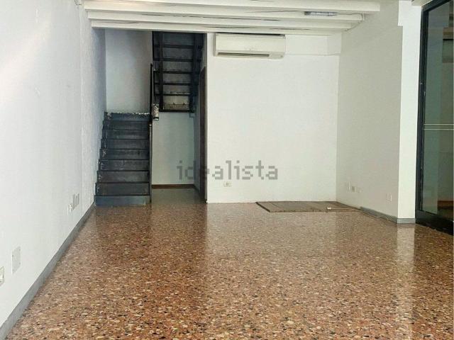Locale in affitto di 90 m² in Piazza Giorgione