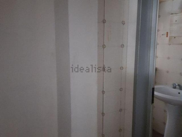 Locale in affitto di 90 m² in Piazza Giuseppe Giusti
