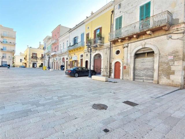 Locale in affitto di 90 m² in Piazza Pasquale Bona