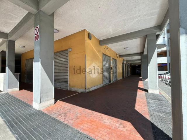 Locale in affitto di 90 m² in Via Virgilio Melandri, 110