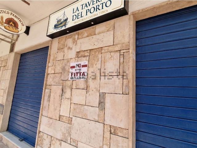 Locale in affitto di 90 m² in Via Vittorio Emanuele