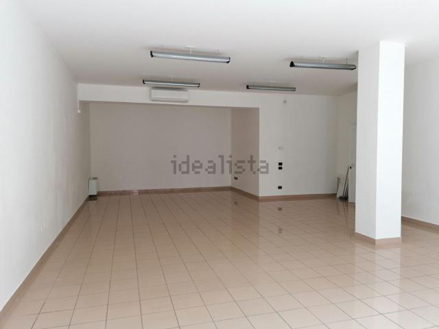Locale in affitto di 90 m² in Via A. Gramsci