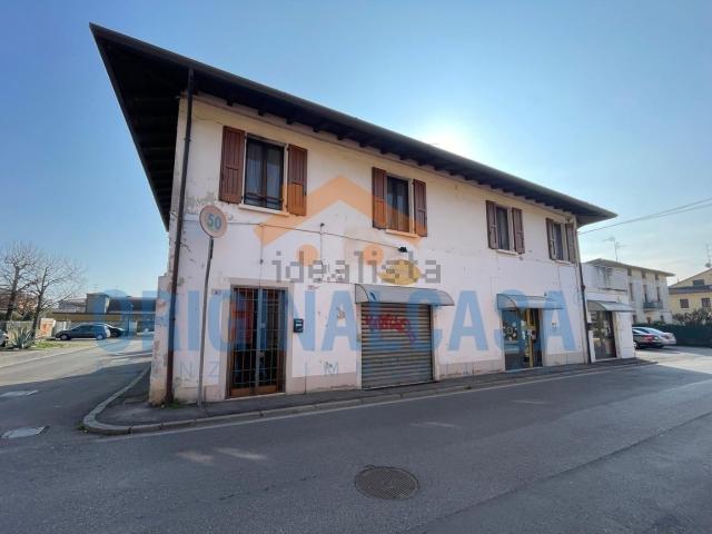 Locale in affitto di 90 m² in Via Basiletti