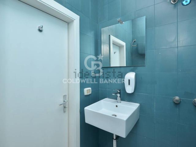 Locale in affitto di 90 m² in Via Caprarica