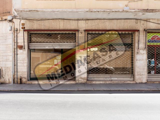 Locale in affitto di 90 m² in Via Eligio Porcu, 69