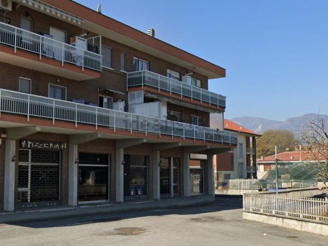 Locale in affitto di 90 m² in Via Gino Grazioli, 52