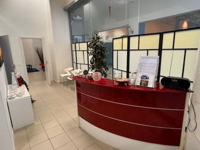 Locale in affitto di 90 m² in Via Grotta delle Fate, 41